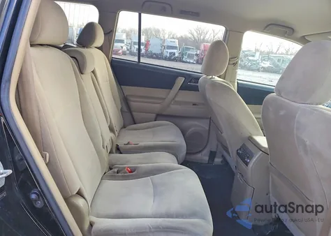 2012 Toyota Highlander Base z USA, uszkodzony, nr VIN 5TDBK3EH7CS137733